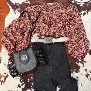 Leopard Print Puff Sleeve Top